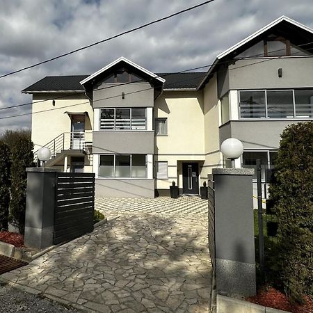 Apartmani Lotus Vrdnik Zewnętrze zdjęcie