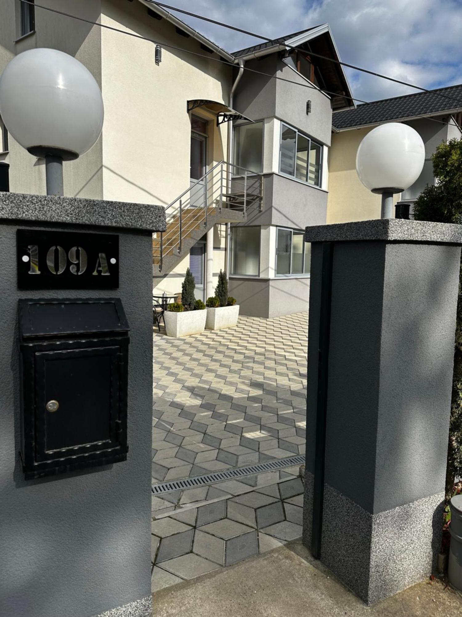 Apartmani Lotus Vrdnik Zewnętrze zdjęcie